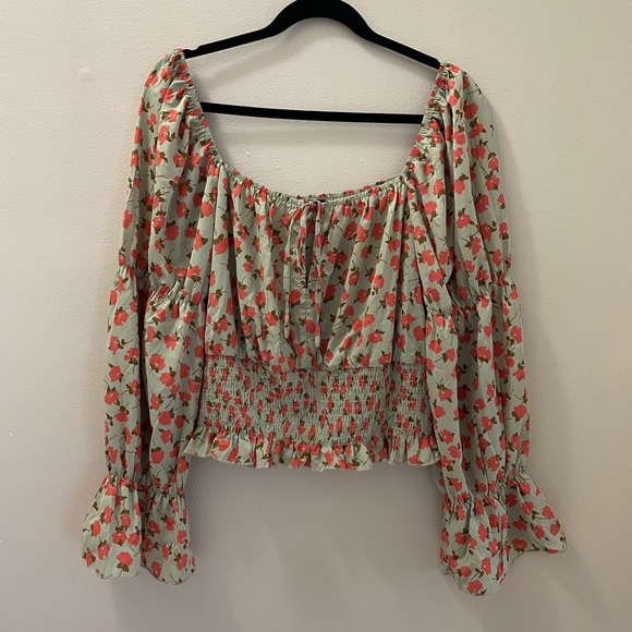 PLUS SIZE Milkmaid Floral Top - Fits US 18 - Picture 1 of 5